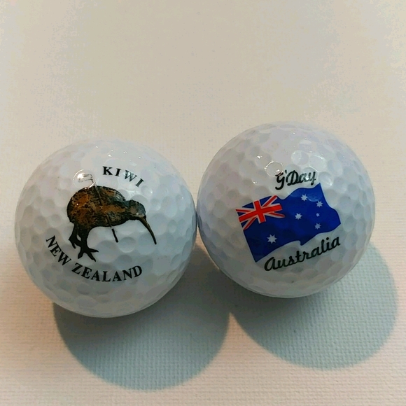 2 Collectors Australia & New Zealand Golf Ball - Picture 1 of 3